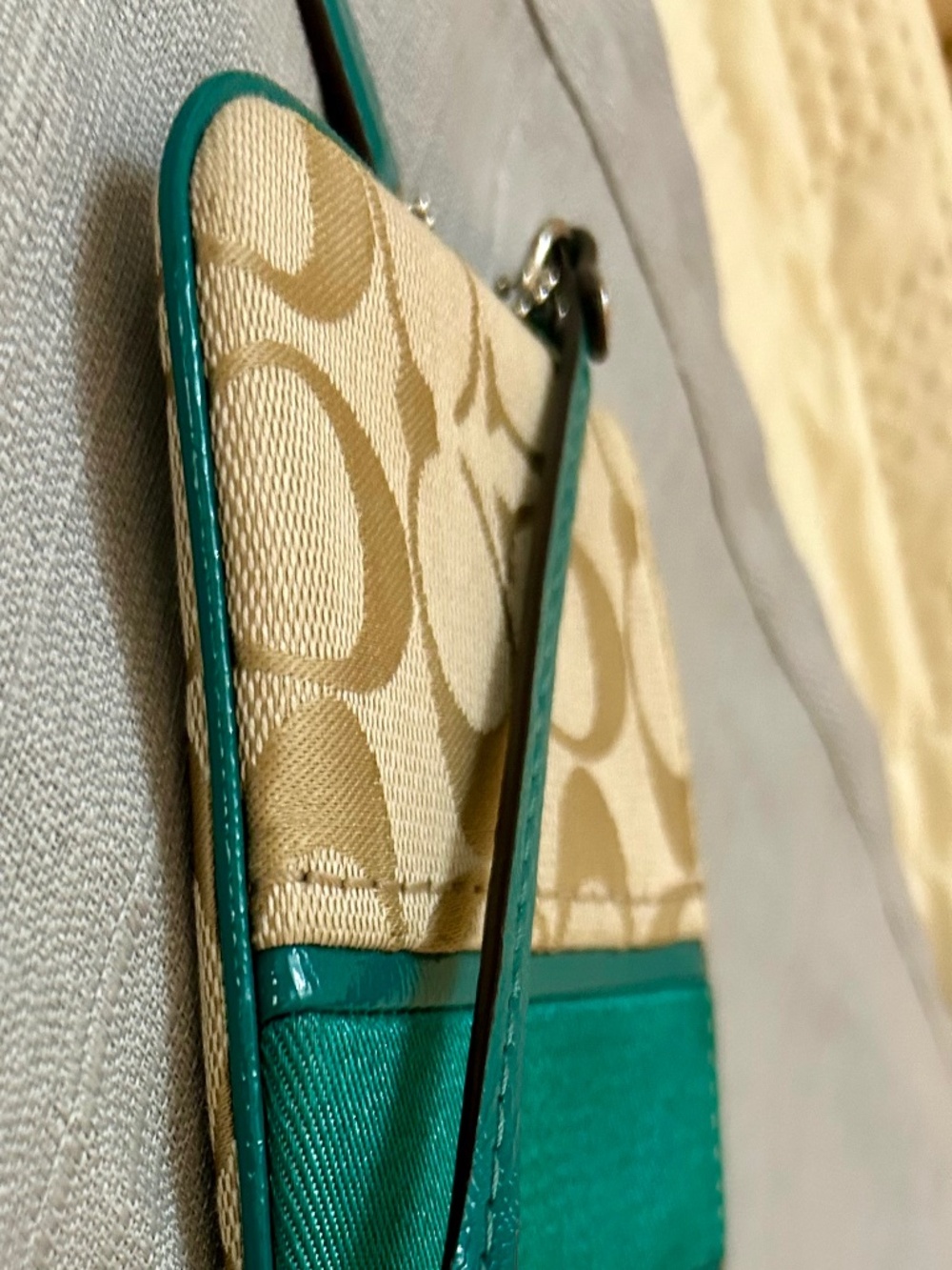 Coach Signature Stripe Wristlet (Style F49174) khaki/bright jade color combo - Picture 4 of 7